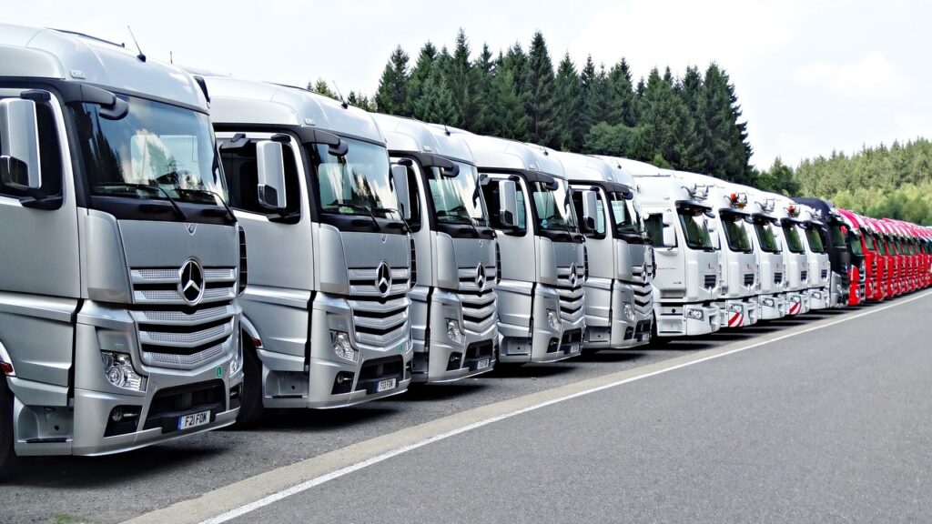 truck, formula 1, mercedes-2707700.jpg